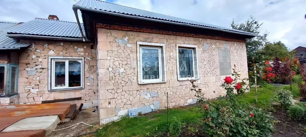 Дом в Кемеровская область, Кемерово ул. Коммуны (63 м) - Фото 1