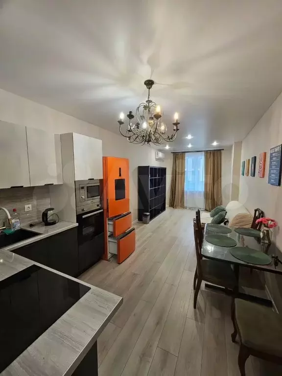 1-к. квартира, 50 м, 1/18 эт. - Фото 1