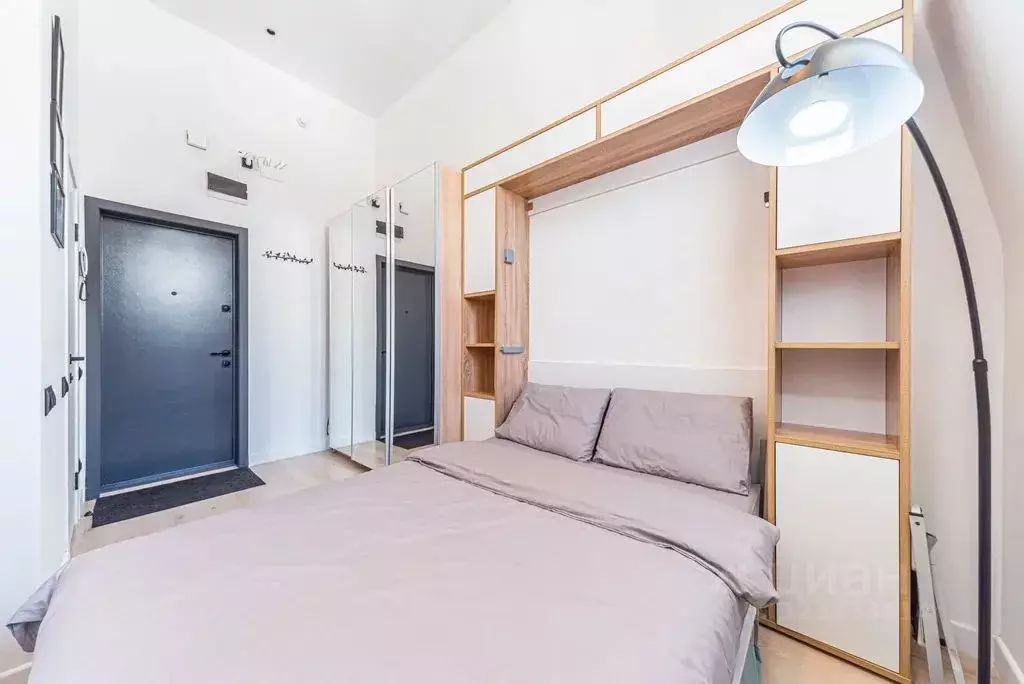 Студия Санкт-Петербург 4-я Васильевского острова линия, 51 (20.0 м) - Фото 1