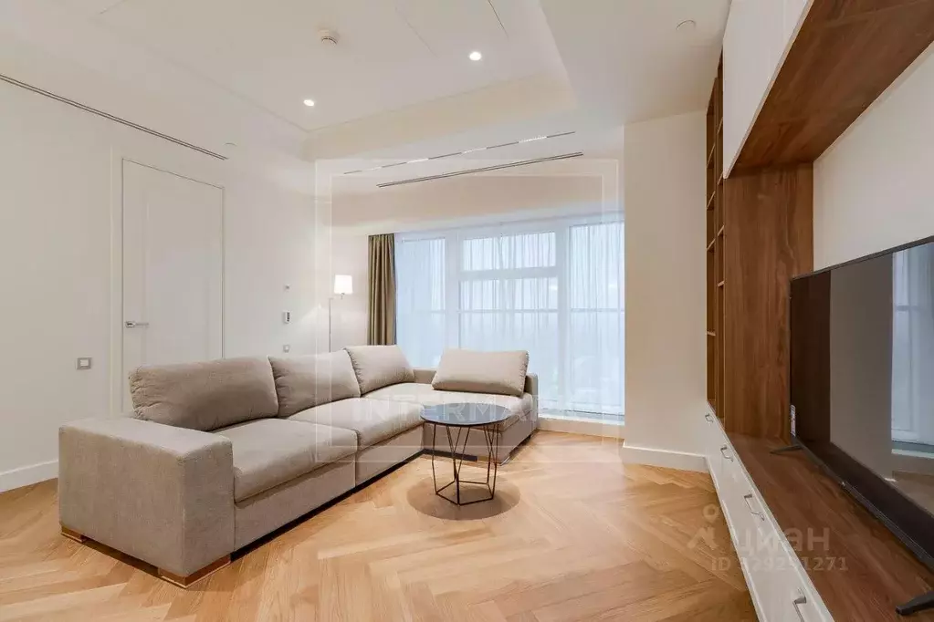 2-к кв. Москва 1-й Красногвардейский проезд, 15 (88.0 м) - Фото 1