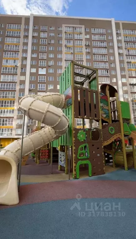 3-к кв. Брянская область, Брянск ул. Горбатова, 18 (74.62 м) - Фото 0