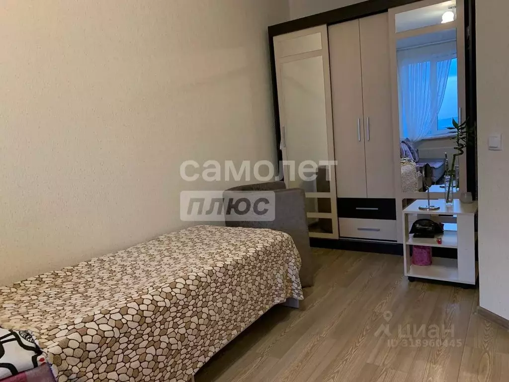 1-к кв. Татарстан, Казань ул. Рауиса Гареева, 102к1 (35.0 м) - Фото 0