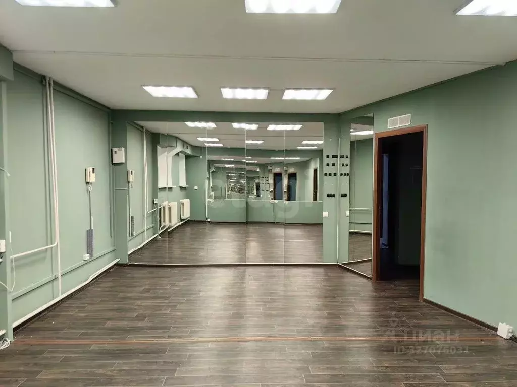 Помещение свободного назначения в Башкортостан, Уфа ул. Мустая Карима, ... - Фото 1