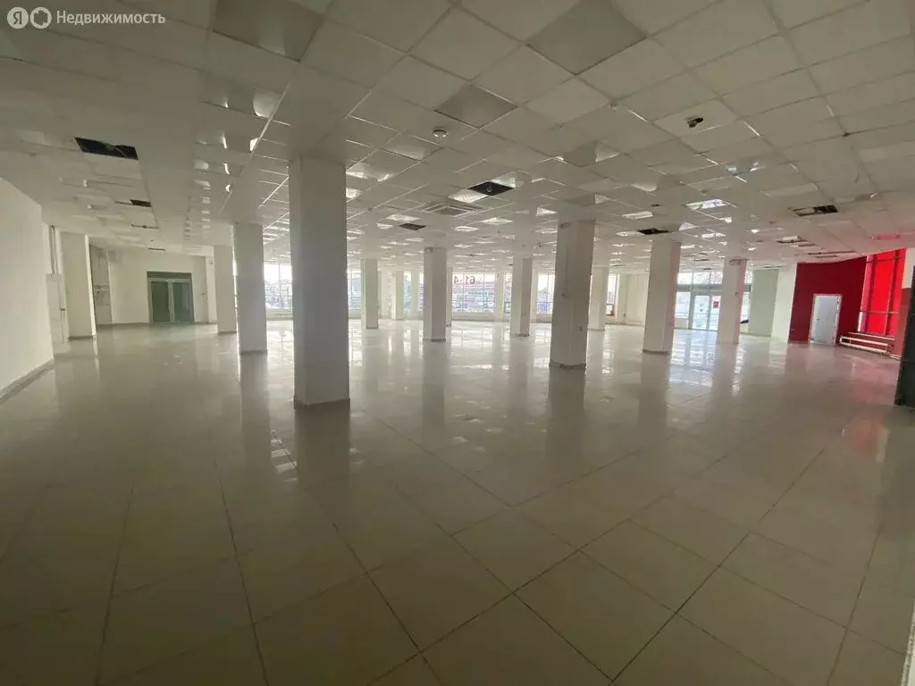 Торговая площадь (1500 м) - Фото 1