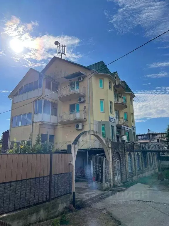 Дом в Краснодарский край, Сочи городской округ, с. Высокое ул. ... - Фото 1