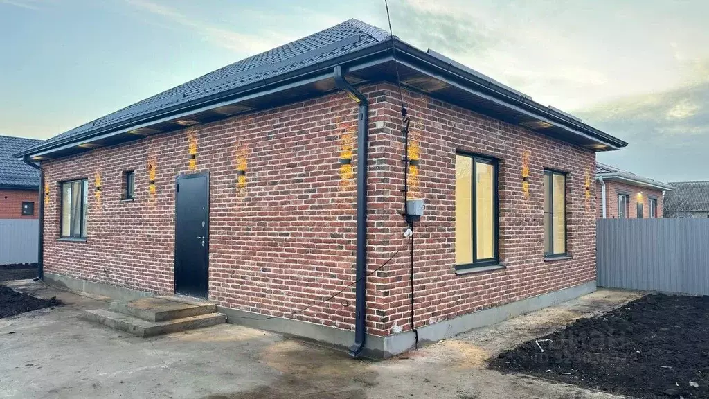 Дом в Краснодарский край, Краснодар Елизаветинская ст-ца, ул. ... - Фото 1