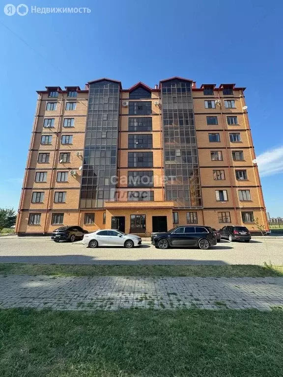 5-комнатная квартира: Грозный, Восточная Объездная улица, 13В (270 м) - Фото 1