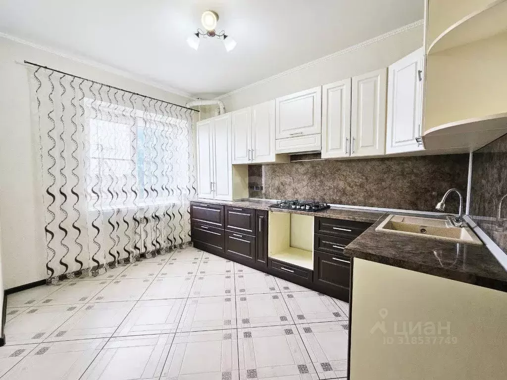 1-к кв. Краснодарский край, Крымск ул. Маршала Жукова, 46Д (40.6 м) - Фото 0