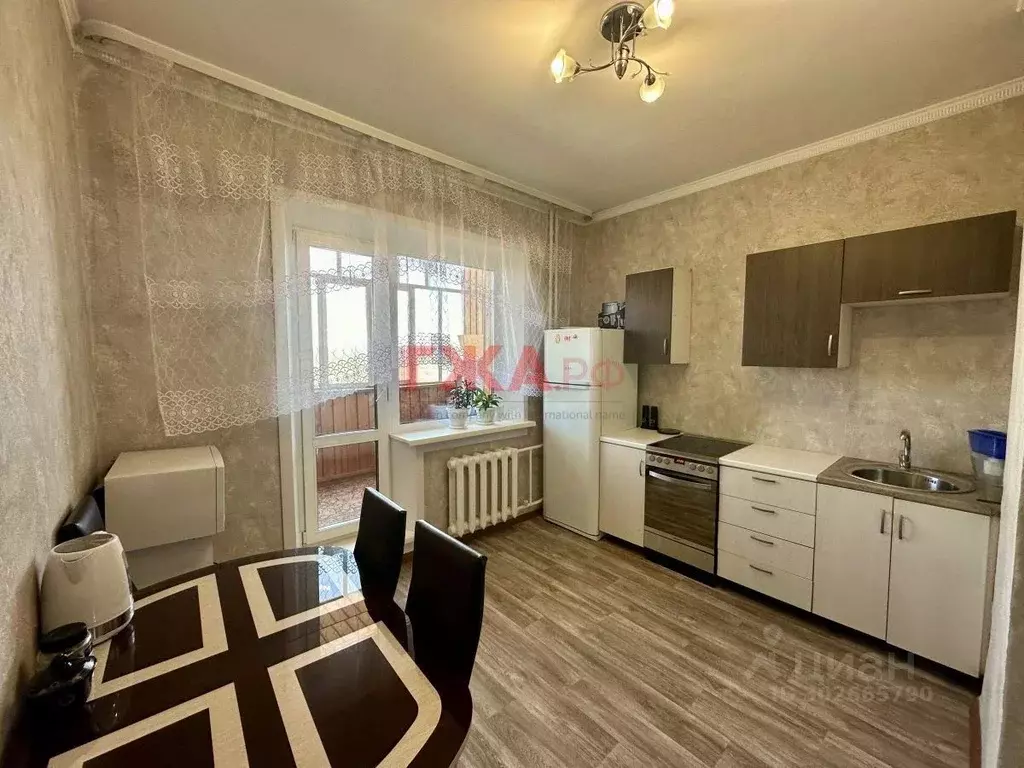 3-к кв. Саха (Якутия), Нерюнгри Южно-Якутская ул., 43/1 (82.2 м) - Фото 1