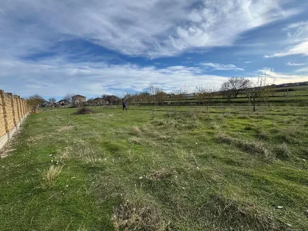 Участок в Крым, Симферопольский район, Чистенское с/пос, с. Левадки  ... - Фото 1