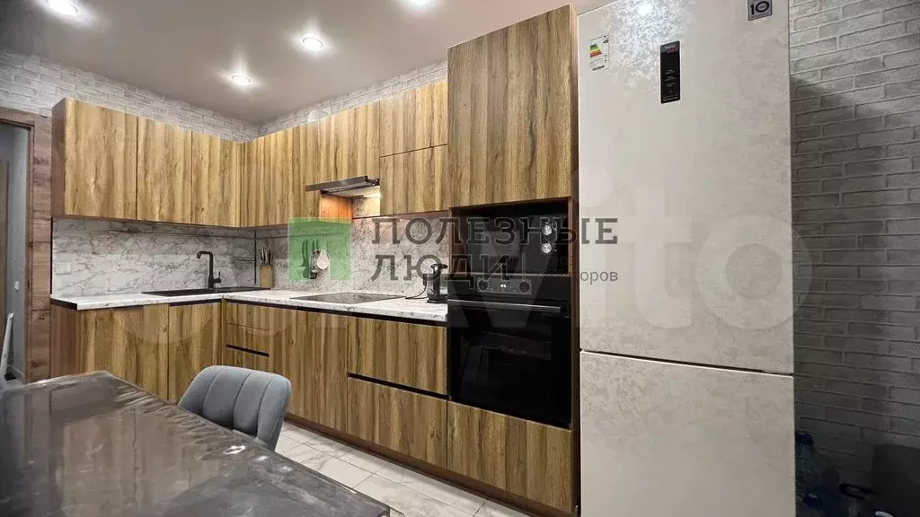 3-к. квартира, 60,1 м, 4/6 эт. - Фото 0
