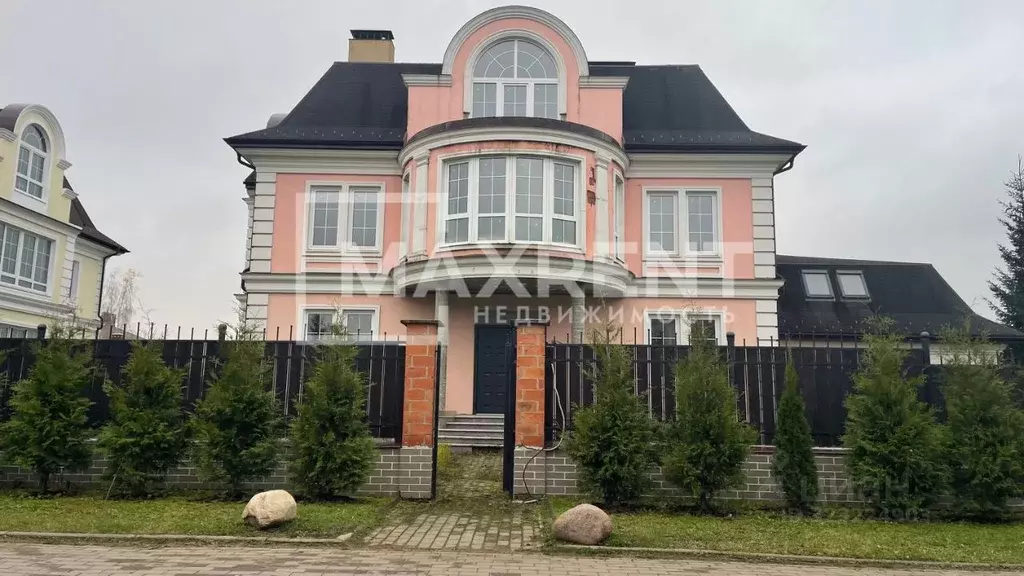 Коттедж в Московская область, Наро-Фоминский городской округ, д. ... - Фото 1