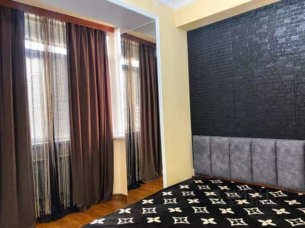 2-к кв. Дагестан, Махачкала ул. Времена Года, 8А (65.0 м) - Фото 1