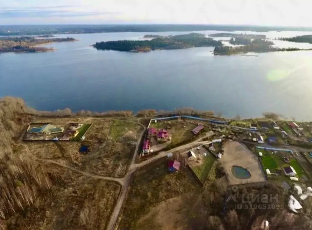 Участок в Новгородская область, Валдай ул. Учхоз (14.9 сот.) - Фото 0