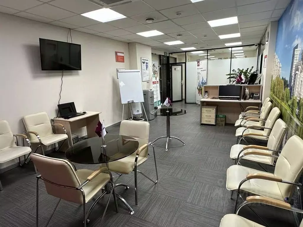 Помещение свободного назначения в Москва Минская ул., 2Ж (4 м) - Фото 1