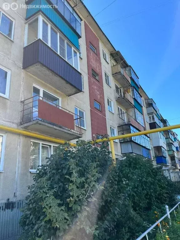 3-комнатная квартира: Кыштым, улица Интернационала, 87 (61.5 м) - Фото 1