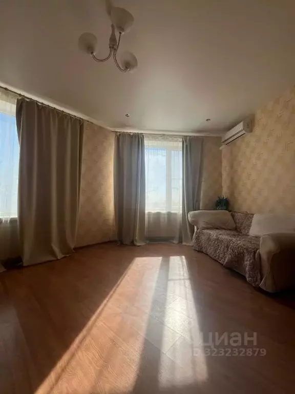 2-к кв. Ростовская область, Таганрог ул. Адмирала Крюйса (53.0 м) - Фото 0