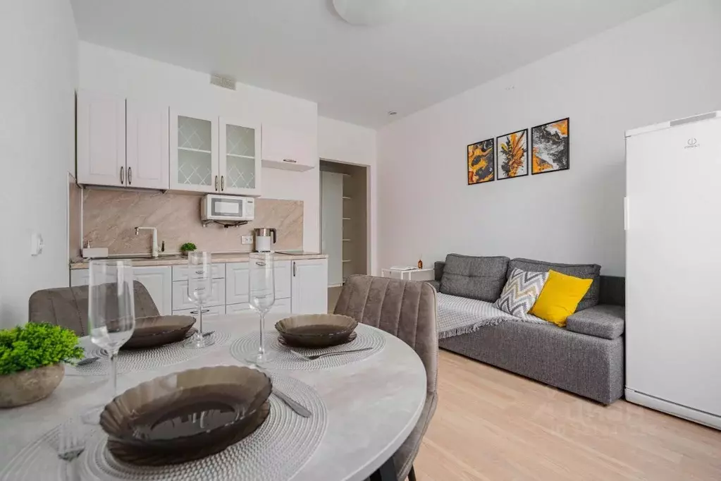 1-к кв. Свердловская область, Екатеринбург ул. Азина, 25 (43.0 м) - Фото 1