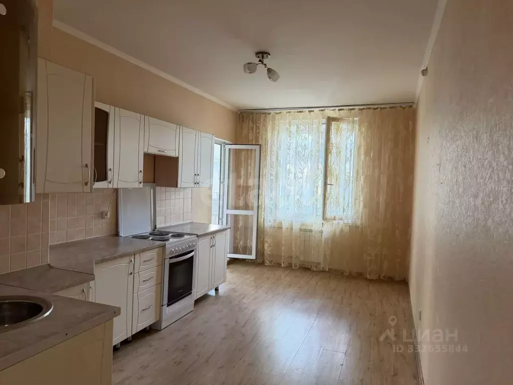 3-к кв. Белгородская область, Белгород ул. Белгородского полка, 62 ... - Фото 1