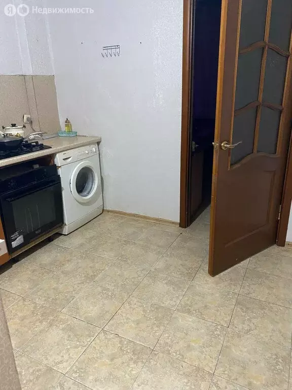3-комнатная квартира: Махачкала, улица Буганова, 17Г (72.2 м) - Фото 1