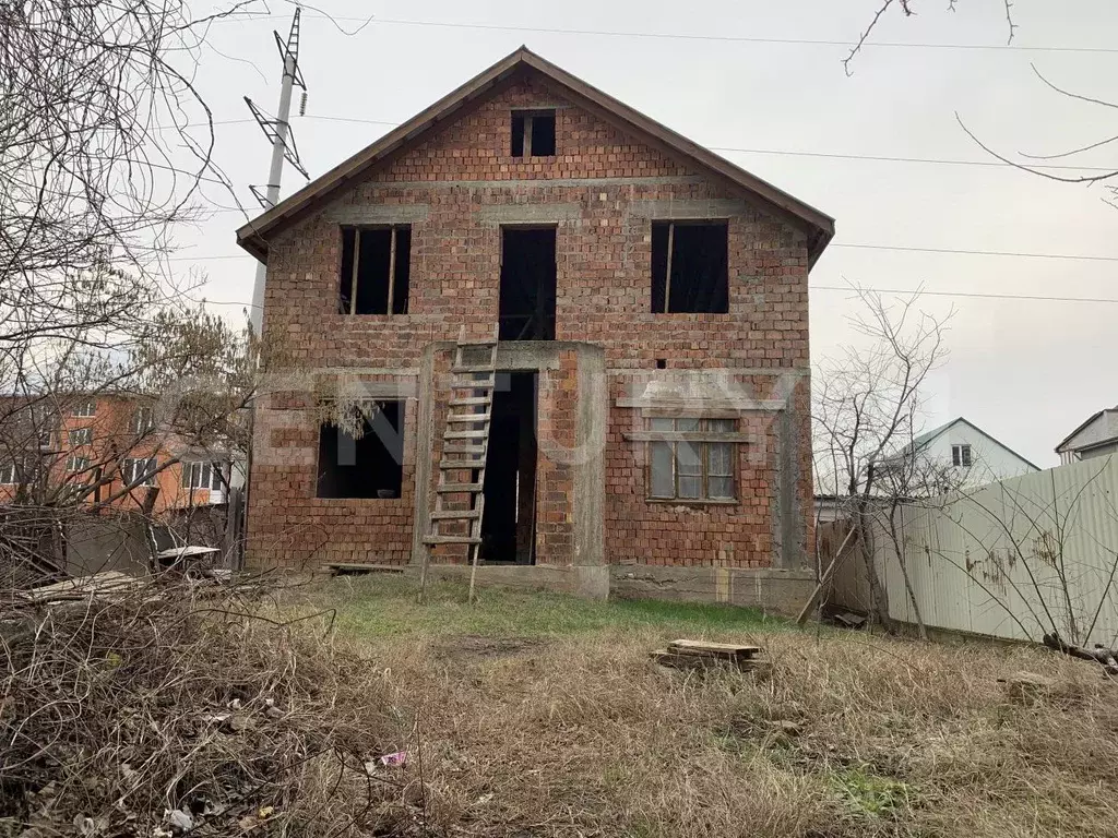 Дом в Дагестан, Махачкала ул. Научная, 14 (100 м) - Фото 0