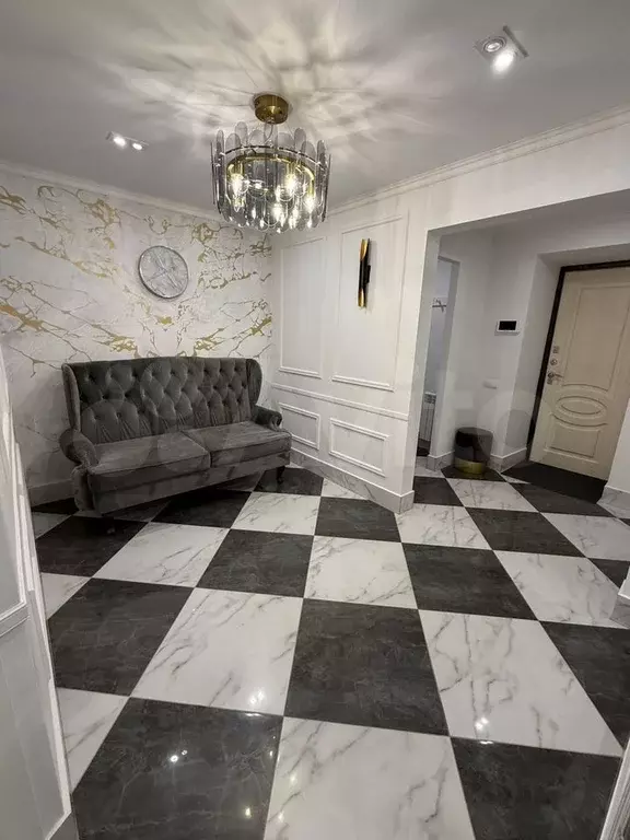 2-к. квартира, 83 м, 1/5 эт. - Фото 0
