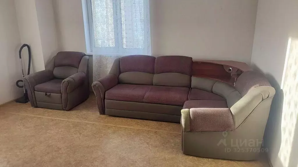 2-к кв. Тюменская область, Тобольск 15-й мкр, 30 (61.0 м) - Фото 2