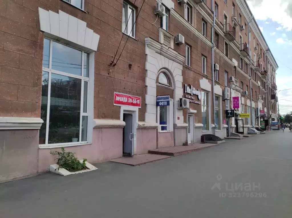 Помещение свободного назначения в Оренбургская область, Орск просп. ... - Фото 1