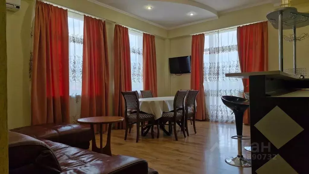 2-к кв. Крым, Алушта ул. Ленина, 26 (75.0 м) - Фото 1