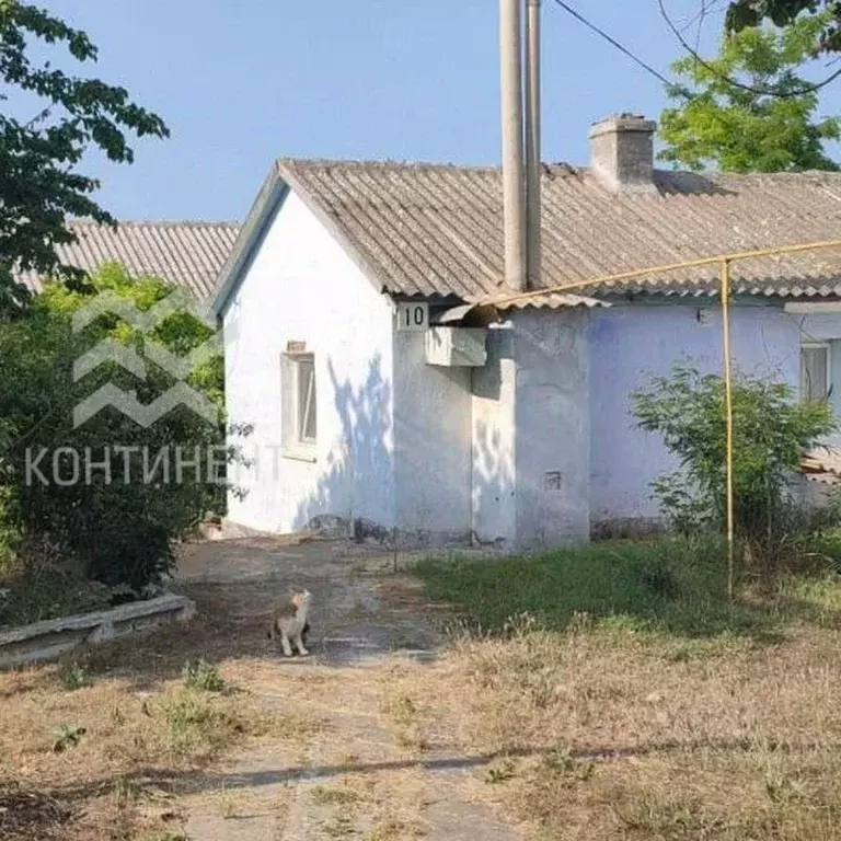 Дом в Крым, Черноморский район, с. Новосельское ул. Ивана Жудова, 10 ... - Фото 1