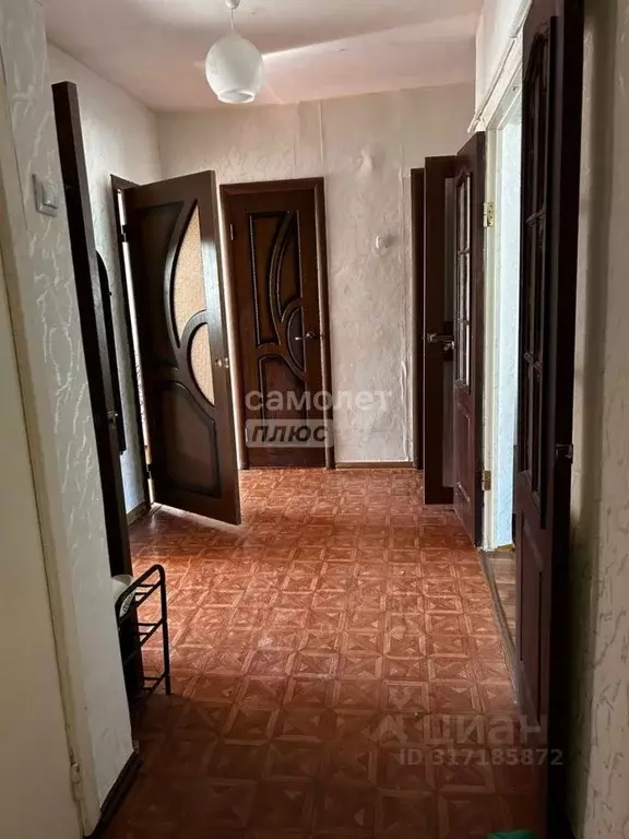 3-к кв. Калмыкия, пос. Ики-Бурул ул. Октябрьская, 14 (61.6 м) - Фото 1