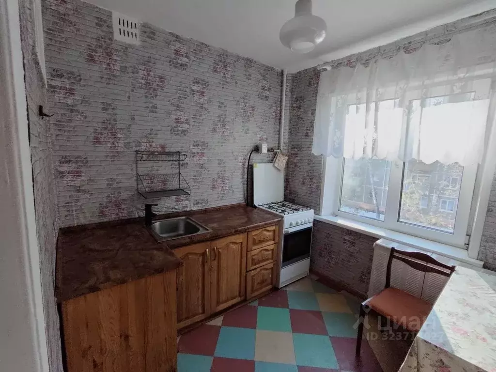 2-к кв. Омская область, Омск Заозерный мкр, ул. Коммунальная, 15 (45.0 ... - Фото 0