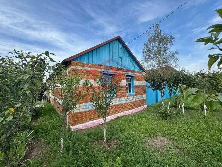 Дом в Белгородская область, Старооскольский городской округ, с. ... - Фото 1