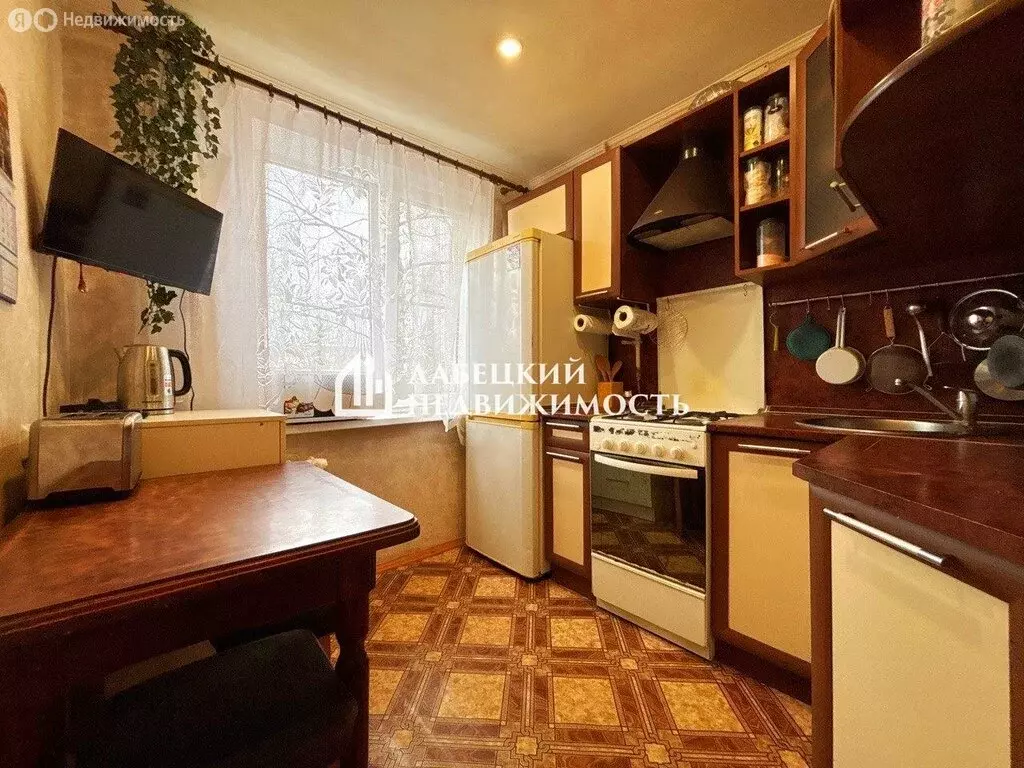 4-комнатная квартира: Тверь, Октябрьский проспект, 55 (60.1 м) - Фото 1