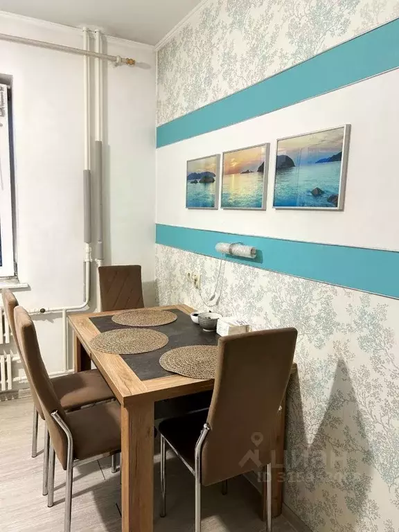 2-к кв. Омская область, Омск ул. Завертяева, 18к1 (55.9 м) - Фото 0