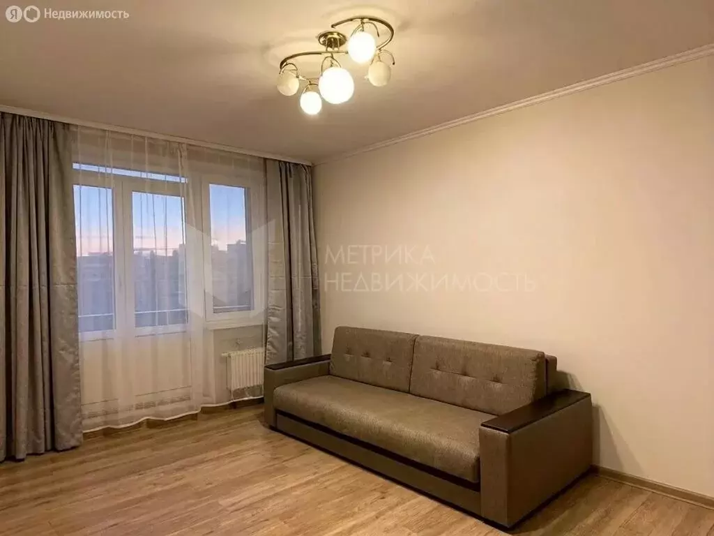 1-комнатная квартира: Тюмень, улица Героев Космоса, 19 (37 м) - Фото 2