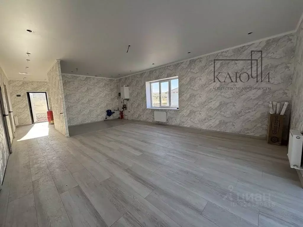 Дом в Челябинская область, с. Агаповка ул. Первомайская (100 м) - Фото 1