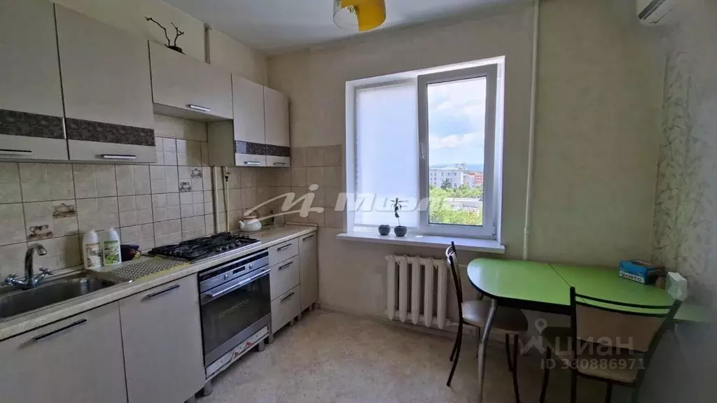 1-к кв. Крым, Симферополь ул. Железнодорожная, 12 (33.8 м) - Фото 1