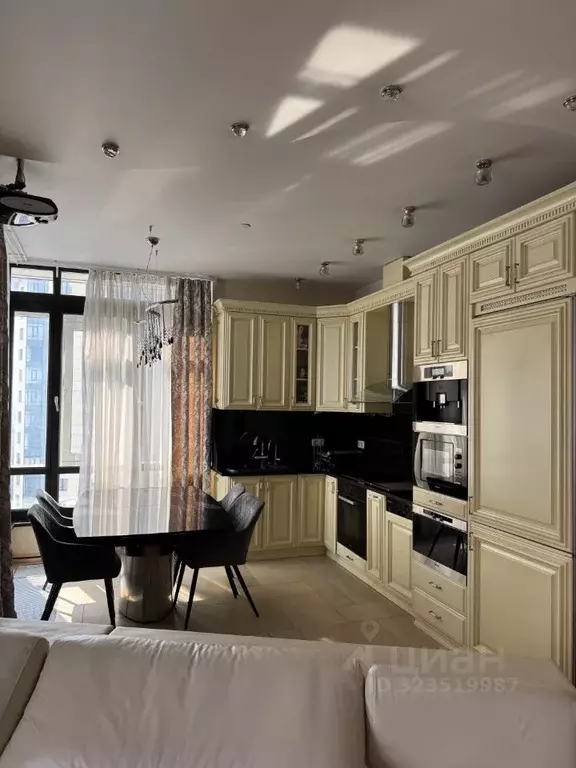 4-к кв. Москва Мосфильмовская ул., 70к3 (143.7 м) - Фото 1