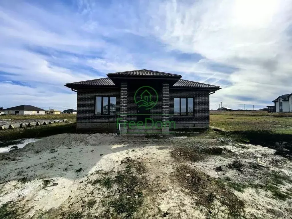 Дом в Белгородская область, Белгородский район, с. Стрелецкое ул. ... - Фото 1