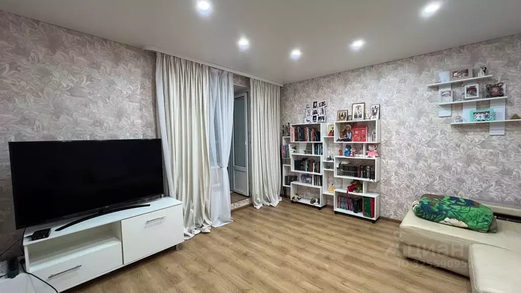 2-к кв. Белгородская область, Белгород ул. Чехова, 32 (79.0 м) - Фото 1