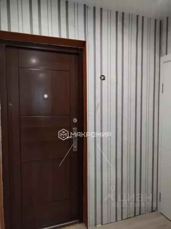 1-к кв. Новосибирская область, Новосибирск ул. Динамовцев, 9 (31.3 м) - Фото 0