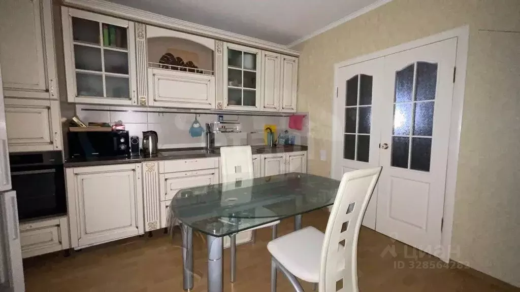 4-к кв. Крым, Щелкино Ленинский район, 3-й мкр, 101/1 (66.4 м) - Фото 0