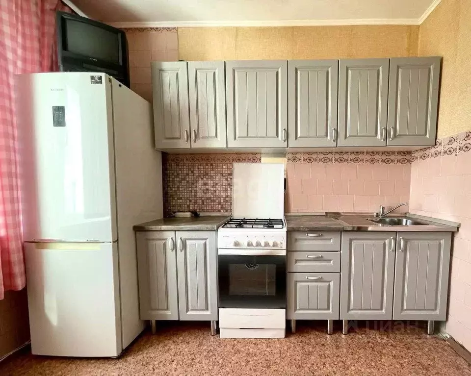 3-к кв. Воронежская область, Воронеж ул. Генерала Лизюкова, 61 (64.0 ... - Фото 0