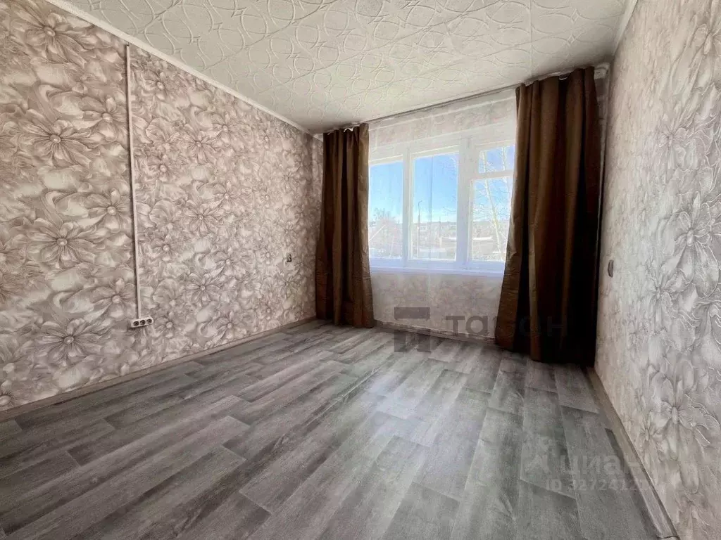 Комната Челябинская область, Чебаркуль ул. Карпенко, 17 (12.8 м) - Фото 1