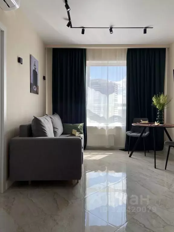 1-к кв. Свердловская область, Екатеринбург ул. Онежская, 4 (56.0 м) - Фото 2