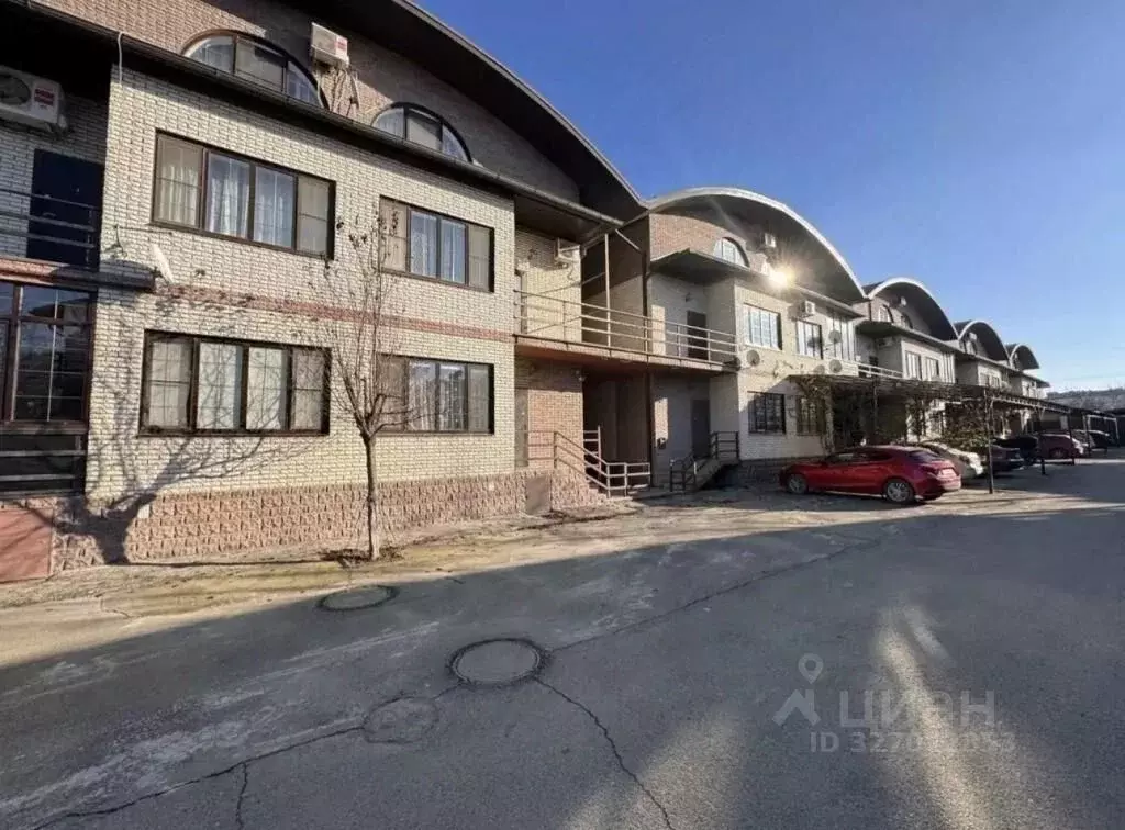 2-к кв. Краснодарский край, Краснодар ул. Цезаря Куникова, 13 (70.0 м) - Фото 2