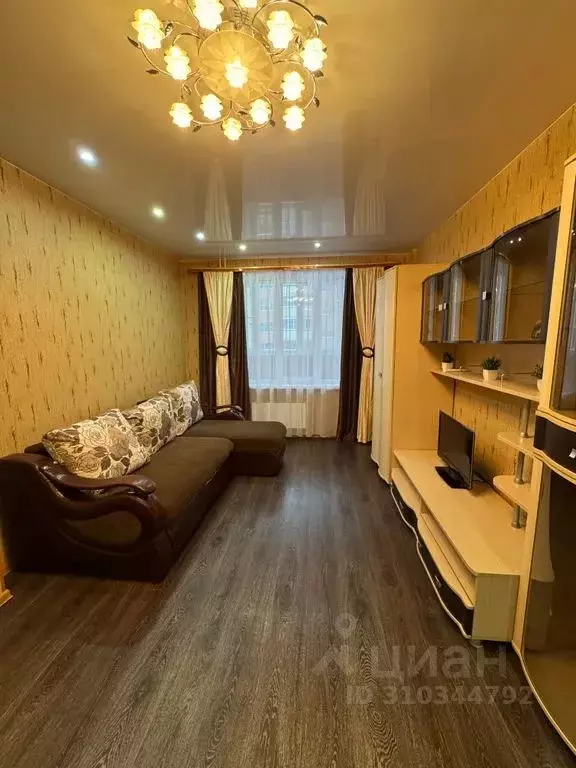 1-к кв. Псковская область, Псков Инженерная ул., 120 (43.0 м) - Фото 2