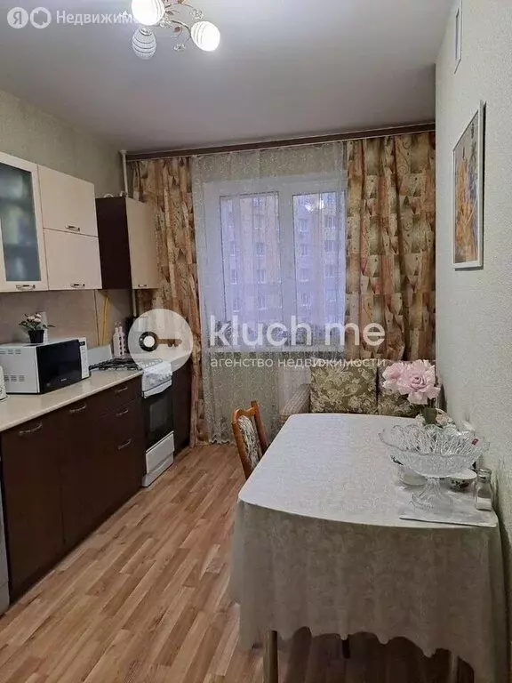 2-комнатная квартира: село Осиново, улица Гайсина, 2 (57.7 м) - Фото 1