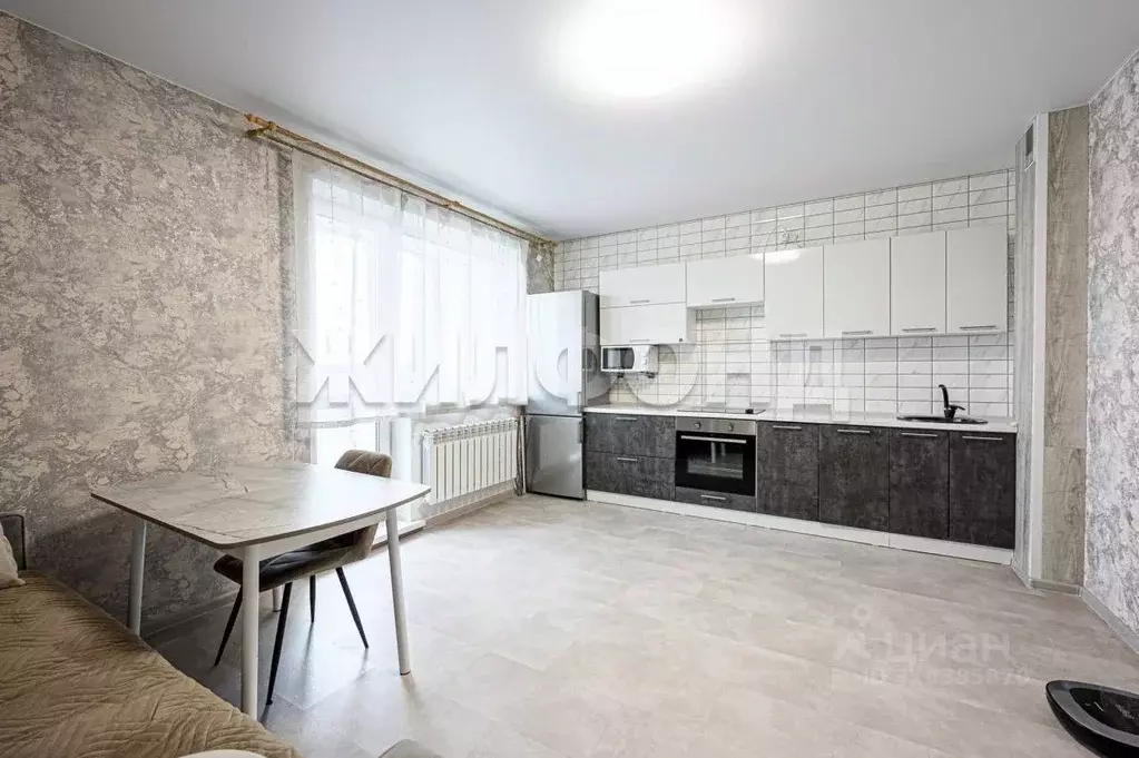 1-к кв. Новосибирская область, Новосибирск ул. Кирова, 242 (50.9 м) - Фото 1
